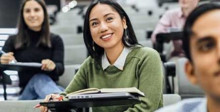 10 Advantages of Being a Student in Toronto